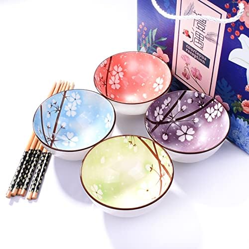 Колекция от керамични мисок и пръчици за хранене в японски стил Cherry Blossom, използвани за приготвяне на